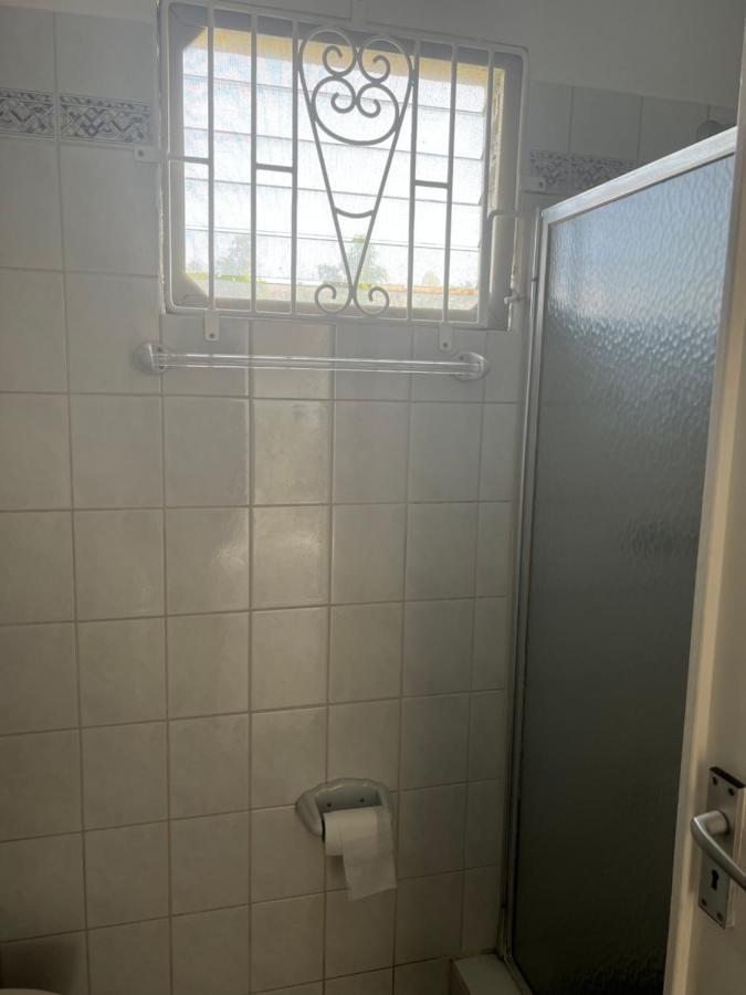 Home2Home Guesthouse كرايست تشيرش المظهر الخارجي الصورة