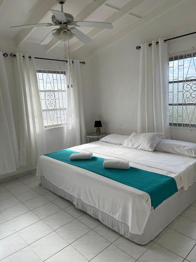 Home2Home Guesthouse كرايست تشيرش المظهر الخارجي الصورة